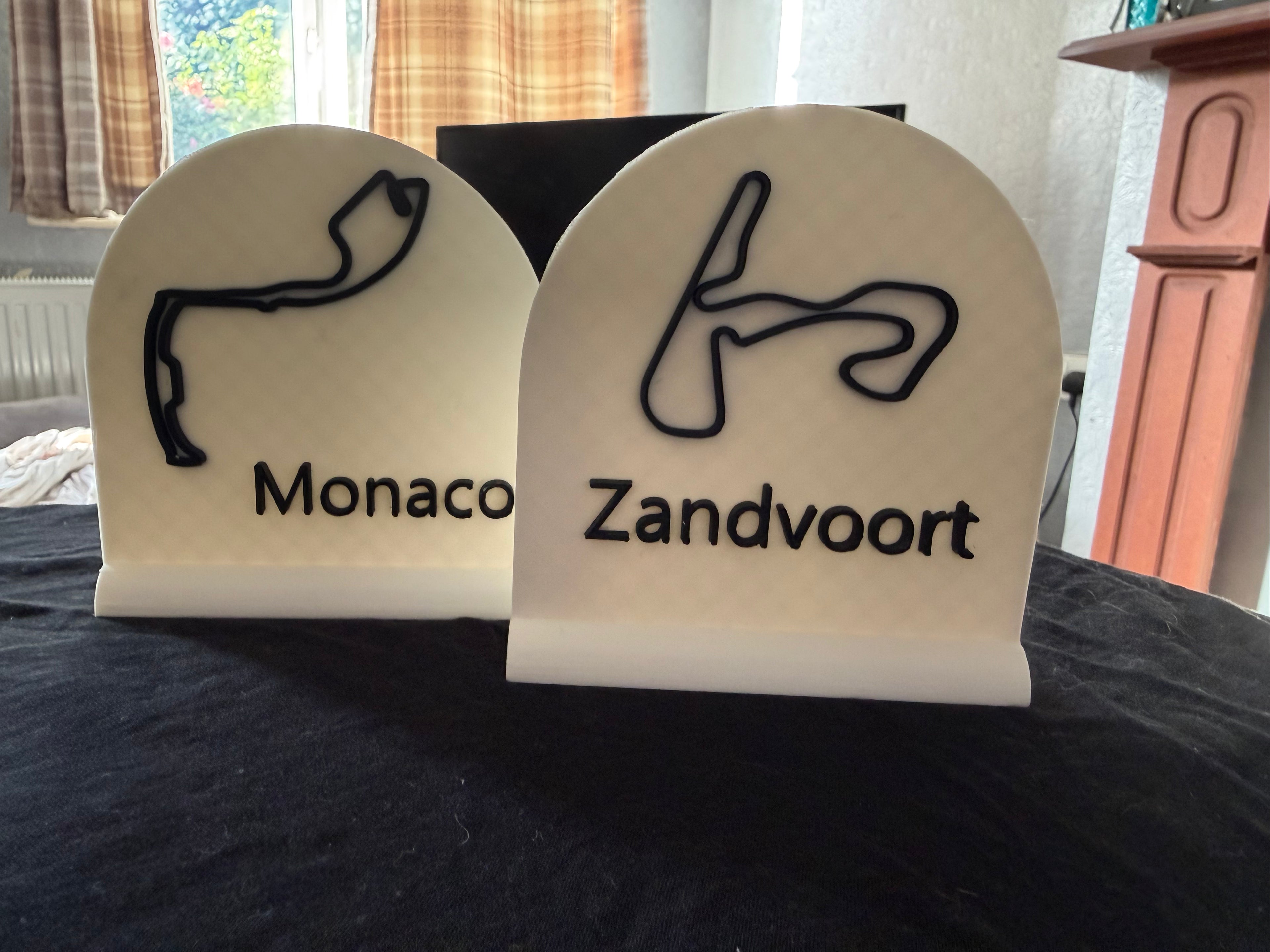 F1 Table Plaques